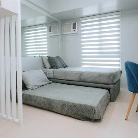 Studio Unit At Avida Towers Riala Tower 2 Cebu It Park With Pool And Wifi
